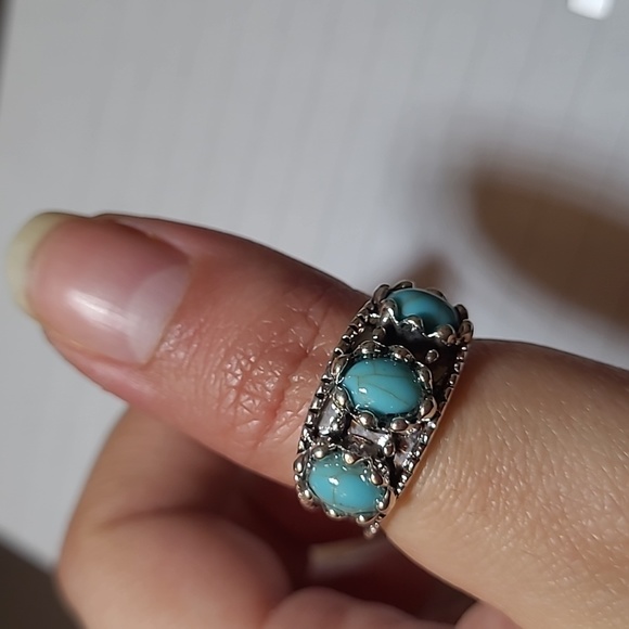 Aqua Ring Size 8 - Picture 2 of 9